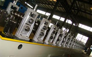 車庫邊梁成型設(shè)備